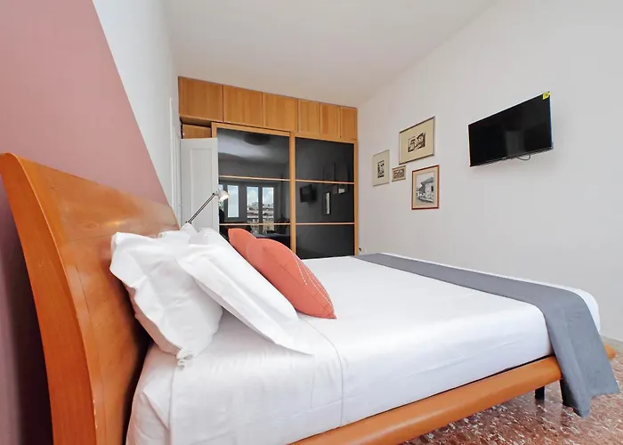 Comfy Home For Family Next To Metro