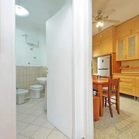 Comfy Home For Family Next To Metro Rom Exterior foto